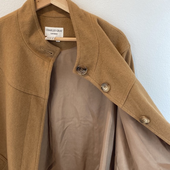 Charles Gray London camel hair cape - Picture 11 of 12
